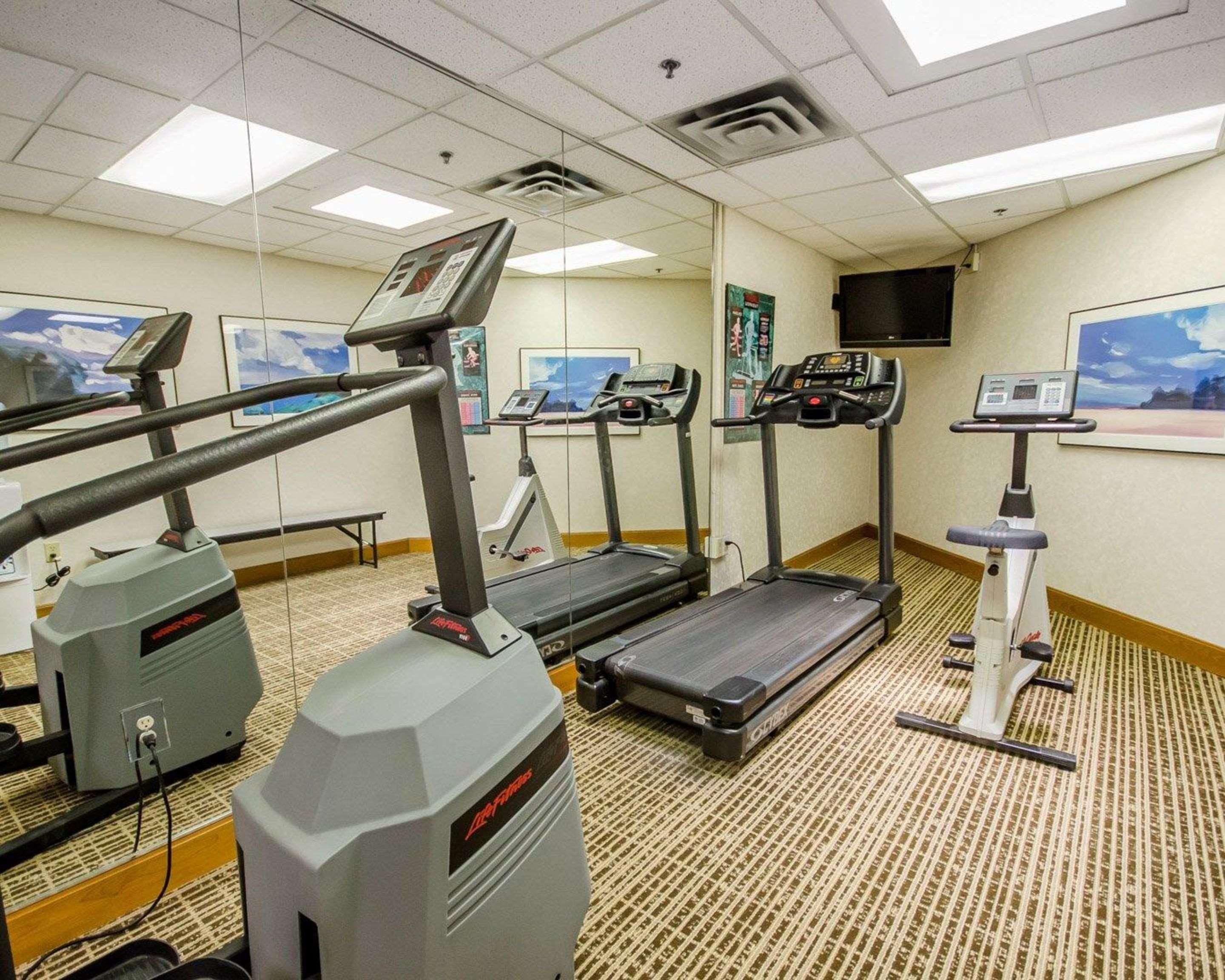 Clarion Pointe East Hotel Louisville