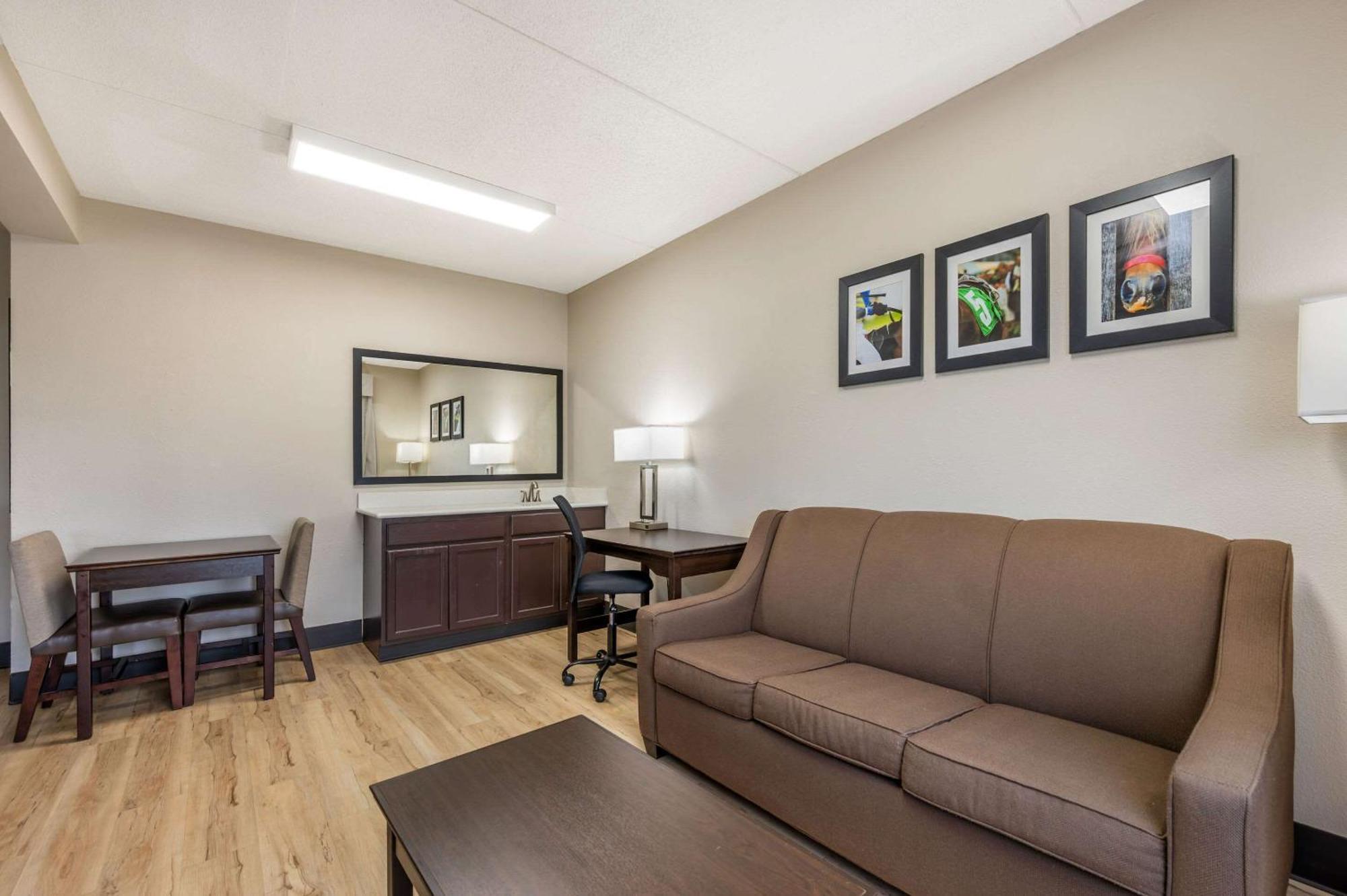 Quality Hotel Louisville-Jefferson County