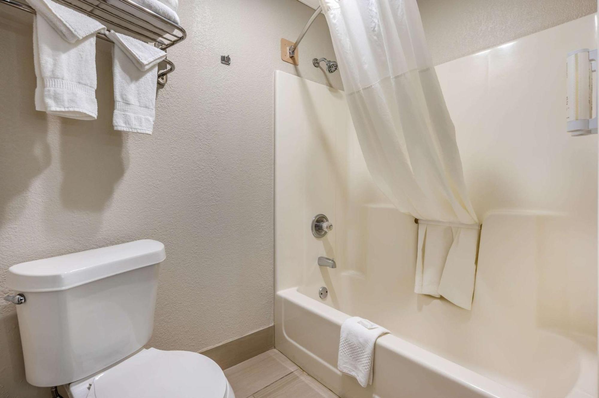 Quality Hotel 2*