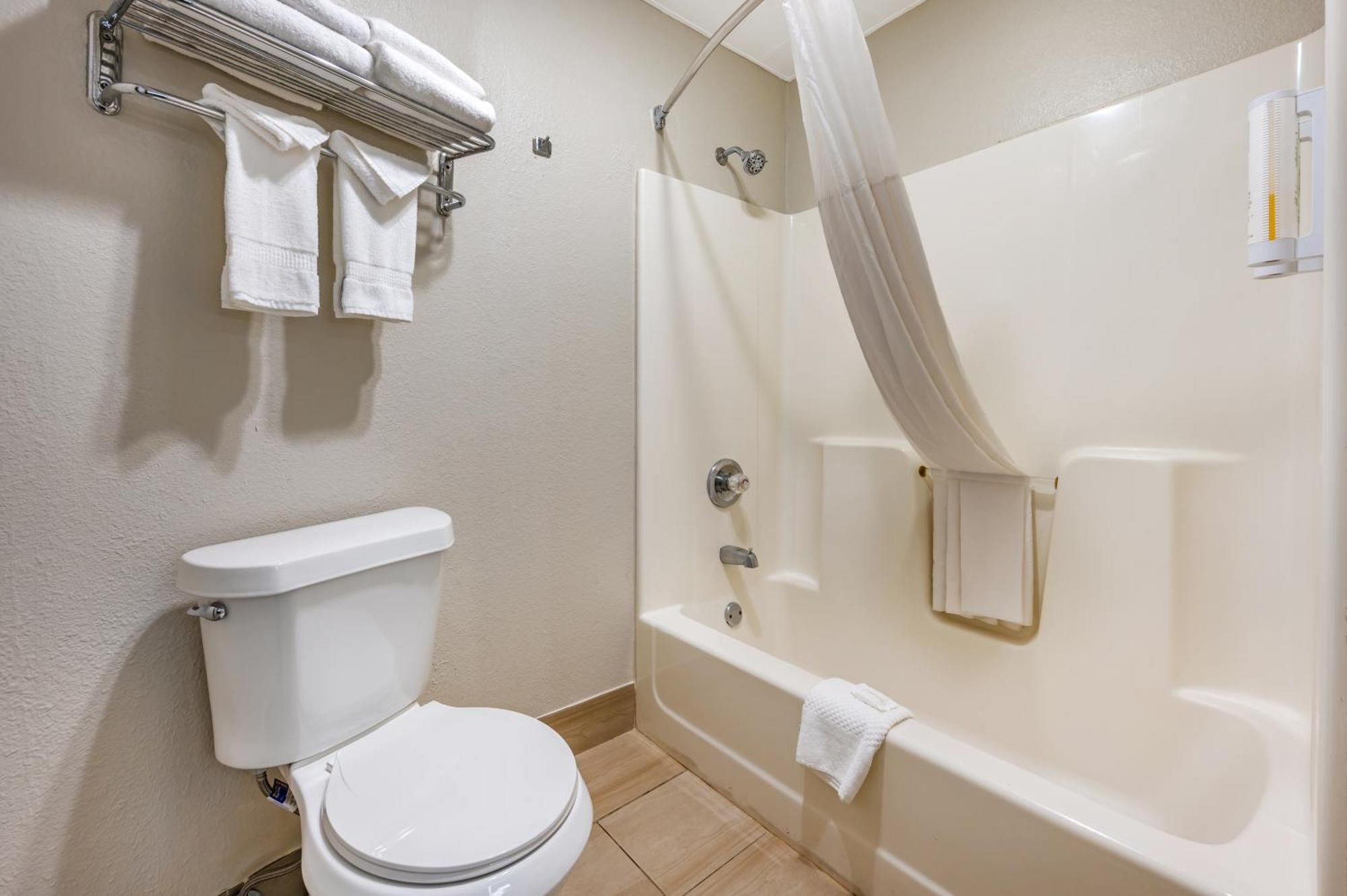 Quality Hotel Louisville-Jefferson County