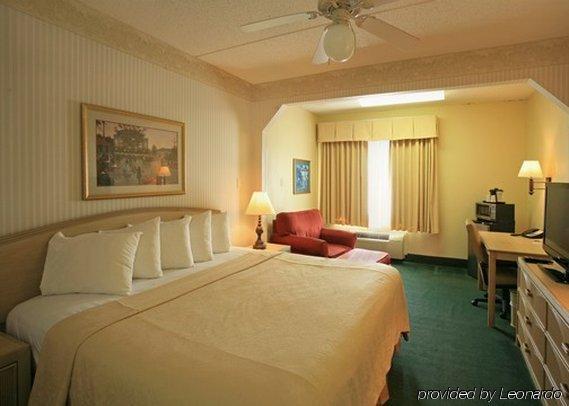 Quality Hotel Louisville-Jefferson County